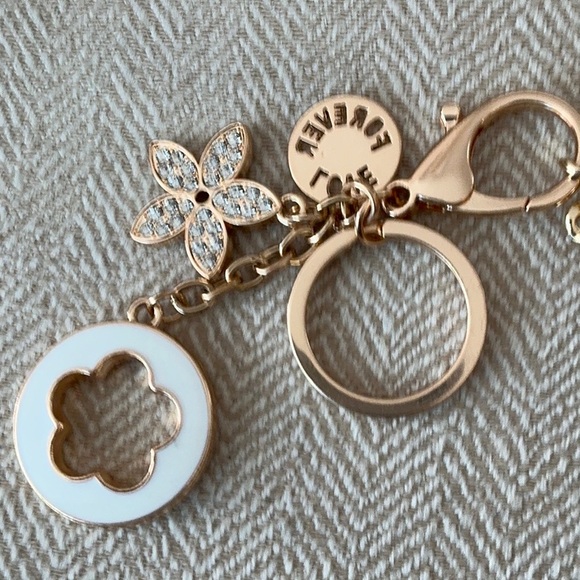 LOUIS VIUTTON Authentic Murakami Clutch/Wallet, w Unbranded Chain, & COA - Picture 11 of 12